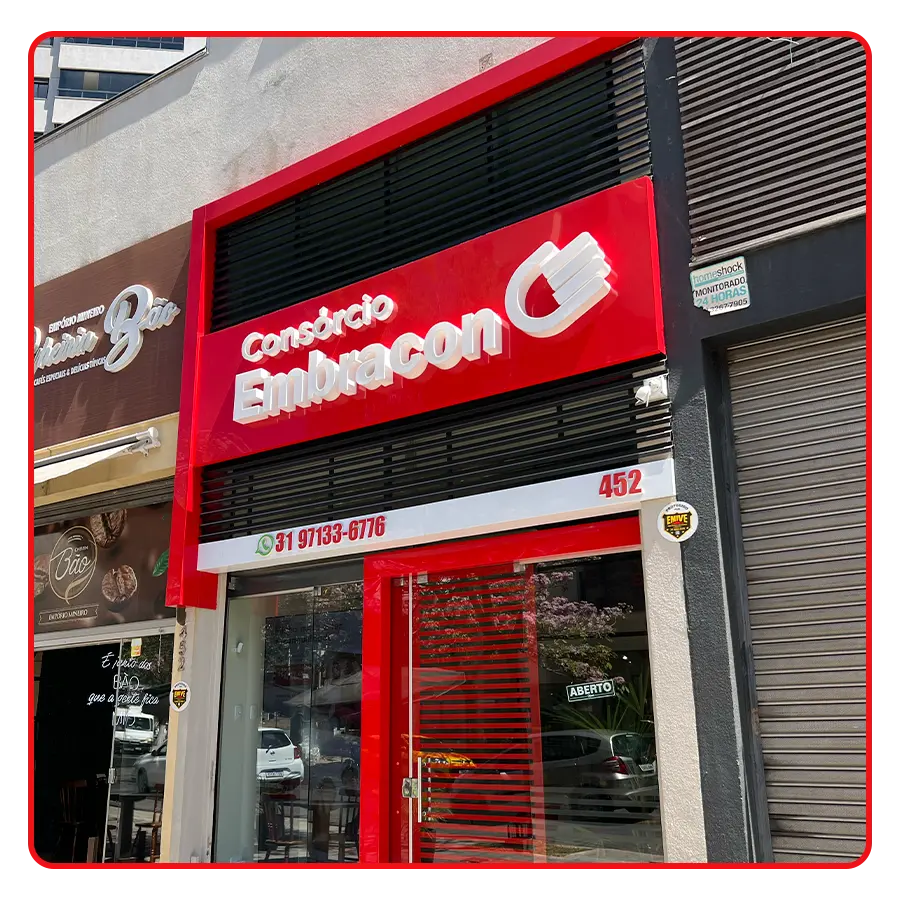 Fachada da Embracon Unidade Buritis, destacando a estrutura física e identidade visual da empresa.